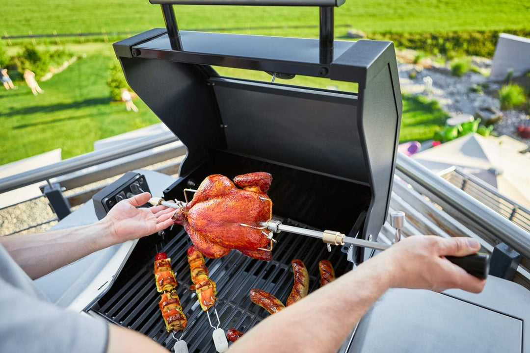 RÖSLE Premium-Drehspiess, Traglast 10 kg &amp; Abdeckhaube BBQ-Station VIDERO G3/G3-S, Hochwertige Schüt