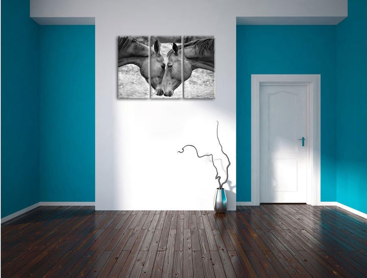 Pixxprint Zwei schmusende Pferde Kunst B&amp;W als Leinwandbild | Grösse: 3 Teilig (120x80) | Wandbild|