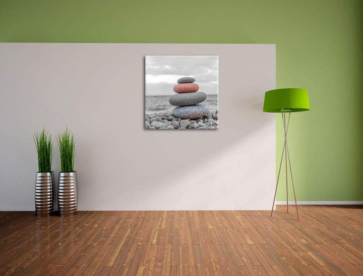 Pixxprint Steinturm auf Steinen als Leinwandbild/Grösse: 70x70 cm/Wandbild/Kunstdruck/fertig bespann