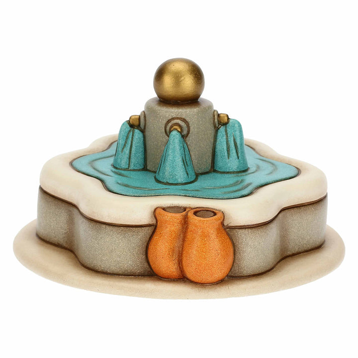 THUN - Krippe 2022 - Figur Krippe Brunnen aus Keramik von Hand verziert - Linie Krippe Klassische -