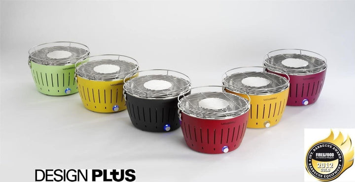 LotusGrill Starter-Set Classic 1x Grill Mandarinenorange mit USB-Anschluss, 1x Buchenholzkohle 2,5 k